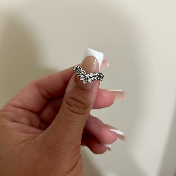 Pandora Princess Wishbone Ring - Picture 2 of 4